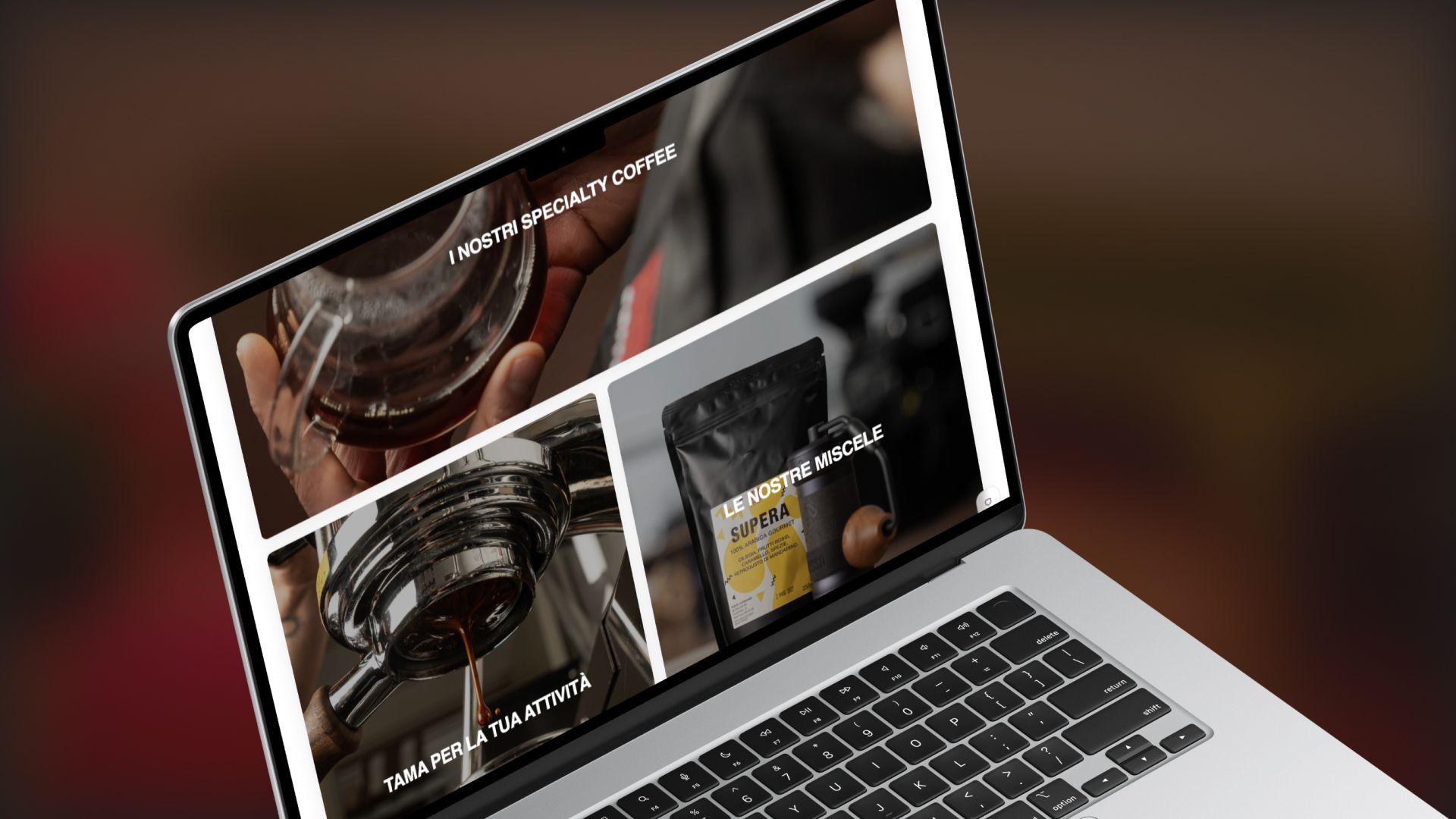 The “Our specialty coffees” section, between brewing images and the passage for cafés